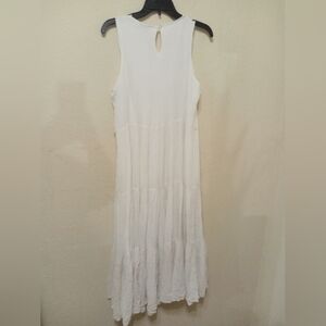 Gibson Latimer White Pleated Maxi Dress Scoop Neck